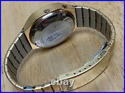 Collectible Vintage Bulova Men Barrel Gold Tone RED LED Digital Watch HoursDate