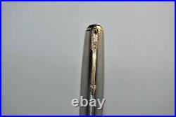 RESTORED 1946 PARKER 51 Black barrel & Lustraloy Jeweled Cap ink fountain pen